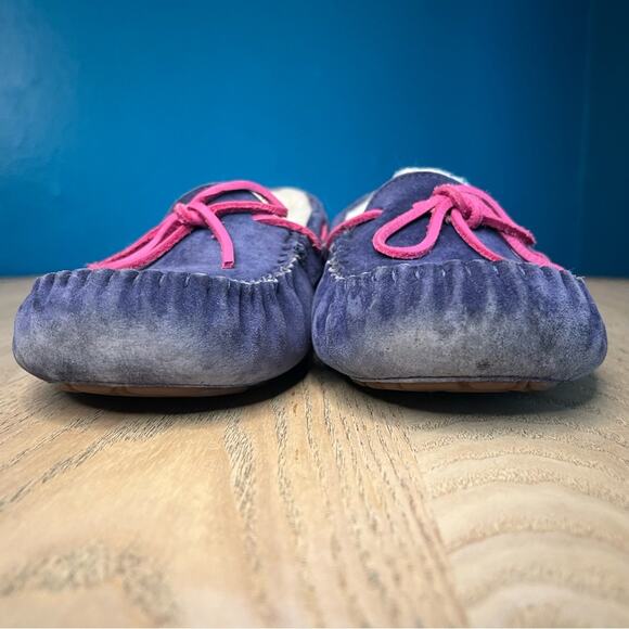 UGG Dakota Suede Mocassin Shearling Lined Slippers Purple Pink Women’s Size 7 - Picture 9 of 11